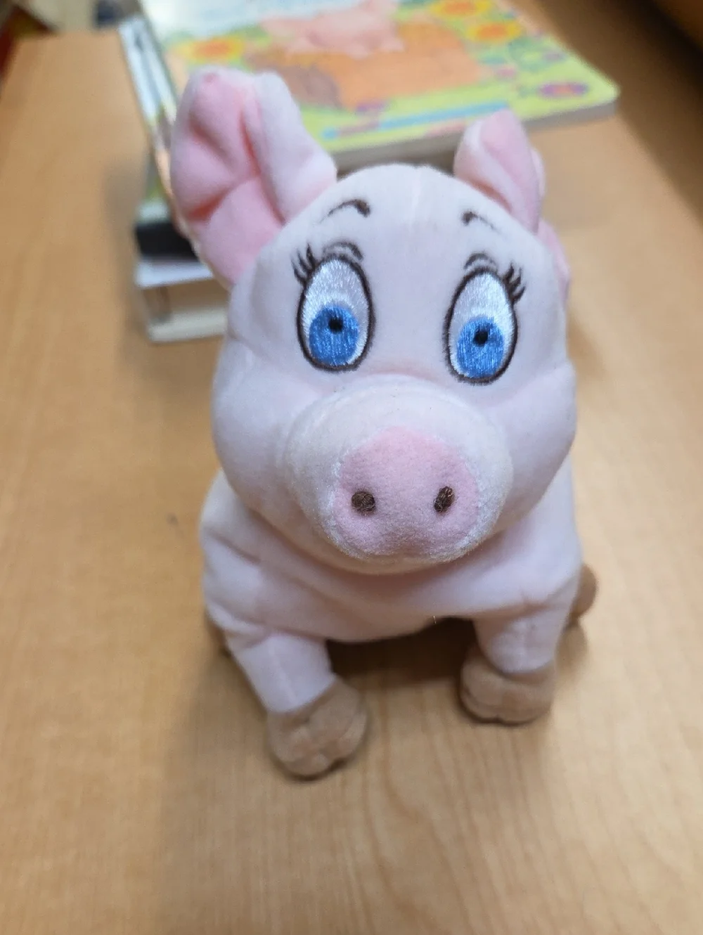 Charlotte's Web Book, Dvd, Vhs,‎ Pin And Babe Book